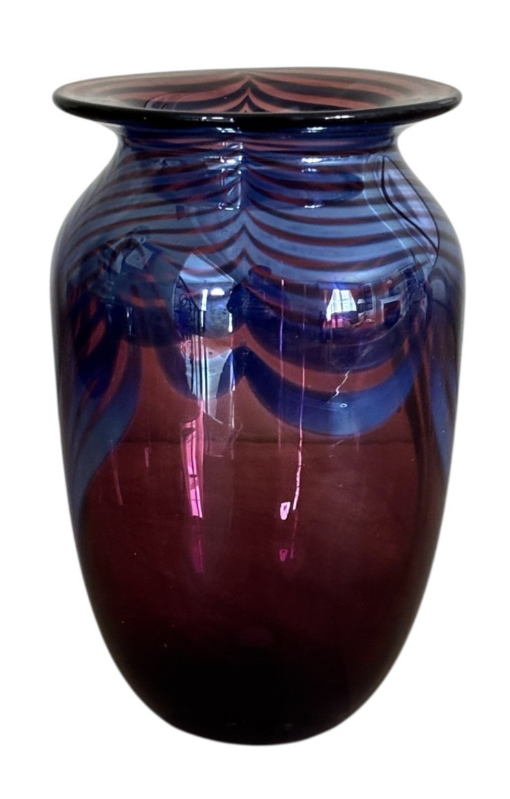 Robert Eickholt Pulled Feather iridescent Purple Amethyst Vase Signed Date 1989