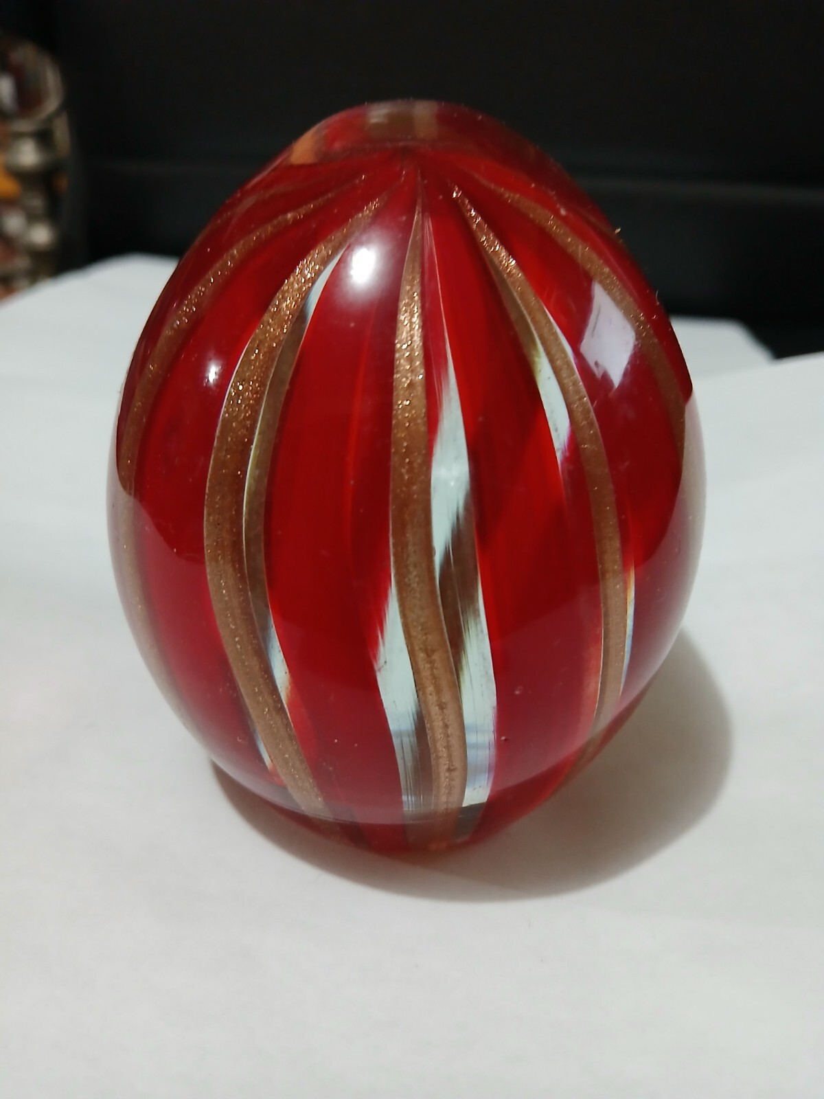 Red & Gold Paperweight 3.5″ Tall Unsigned
