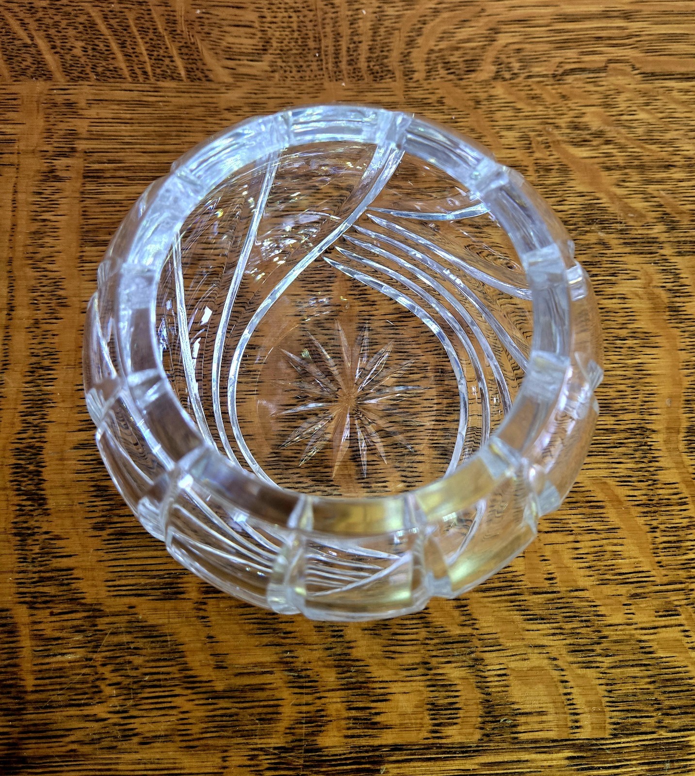 Crystal Clear Industries Radiance Diagonal Swirl 4″ Rose Bowl/Vase