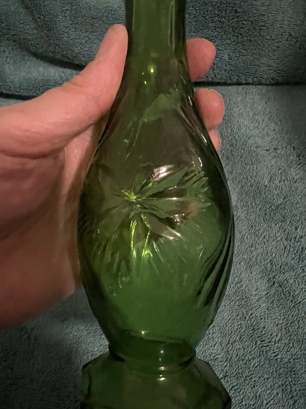 VTG Dark Green 7” Glass Bud Vase Starburst Impressions Octagonal Base