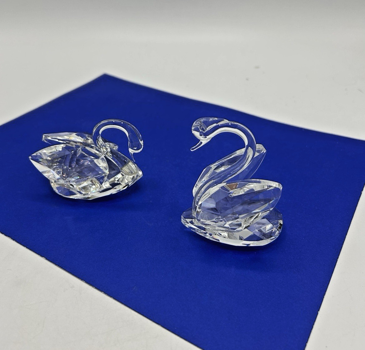 AUSTRIAN CRYSTAL Pair of SWANS
