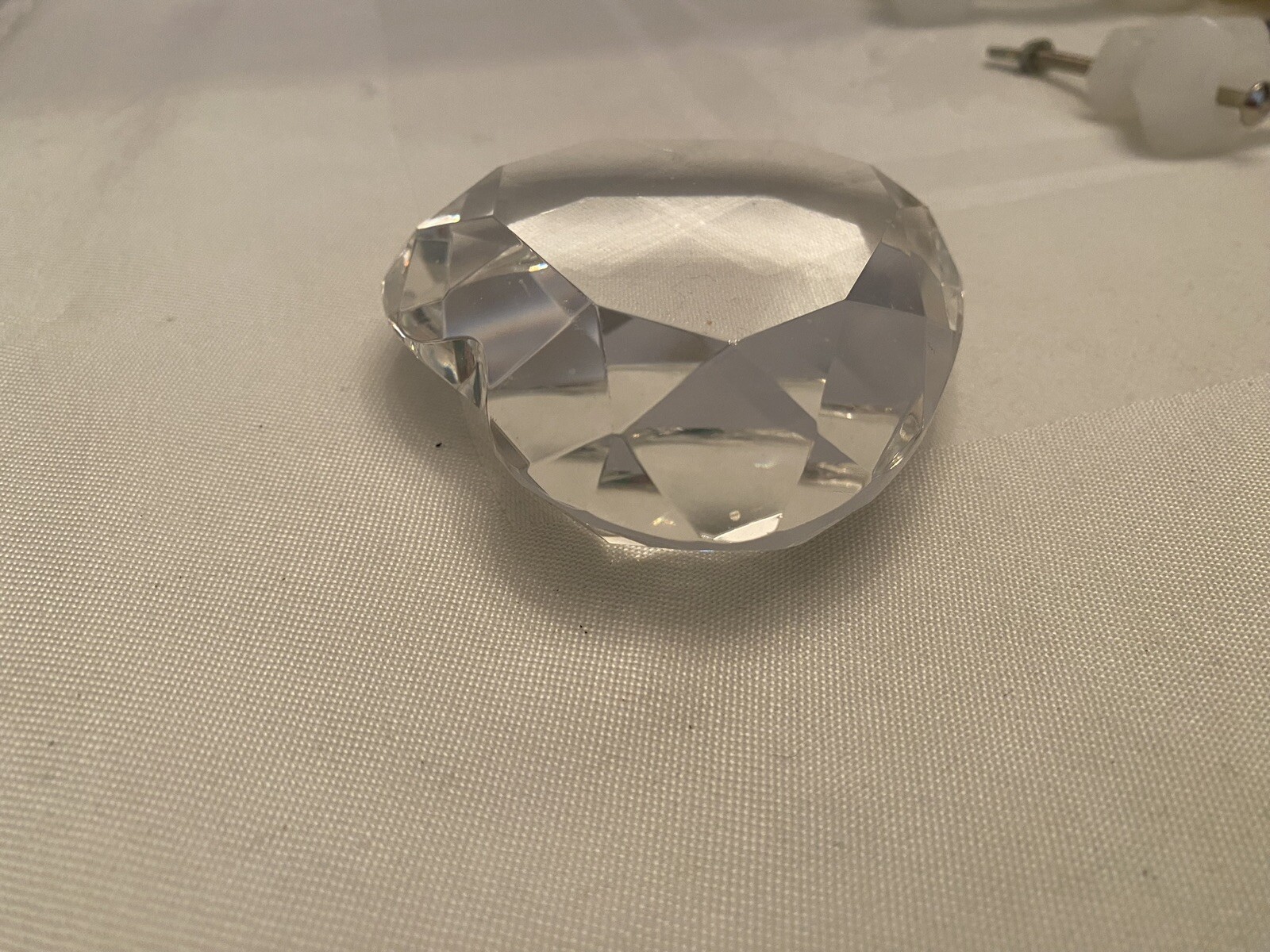 Vintage ROSENTHAL Clear Crystal Heart Faceted Paperweight 3 1/2″ Diameter