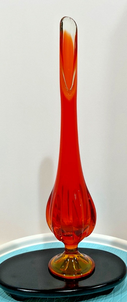 RARE VTG VASE -Viking Glass Epic 6 Petal in persimmon 12 1/8″ TALL