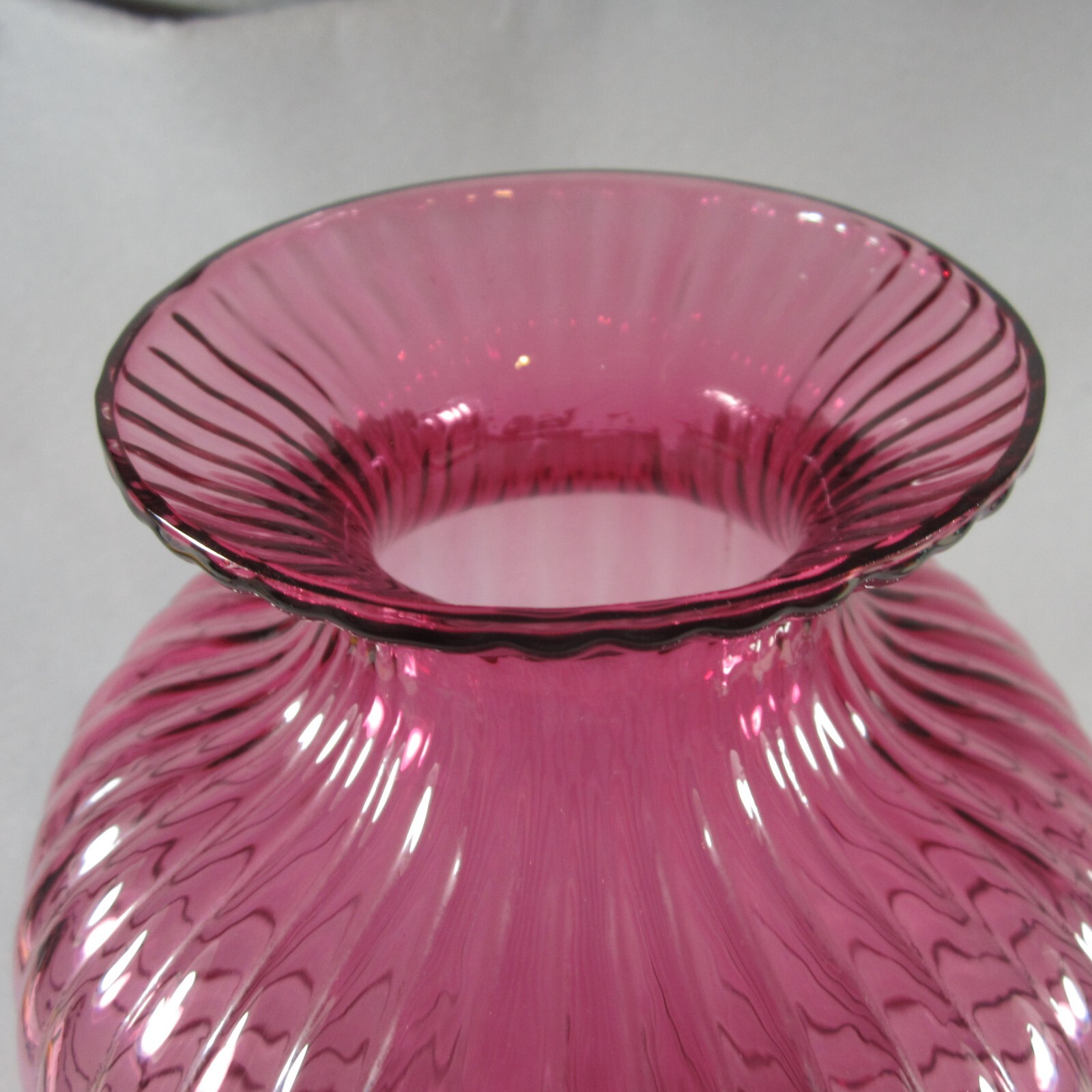 Vtg Pilgrim Cranberry Glass Zenith 12 1/2″ Ripple Flared Vase – Display Only
