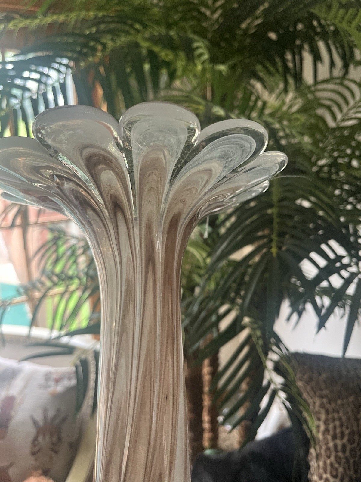 2 NEW ARTISTIC MURANO ART GLASS VASE SWIRL /SCALLOPED TOP . MADE IN ITALY