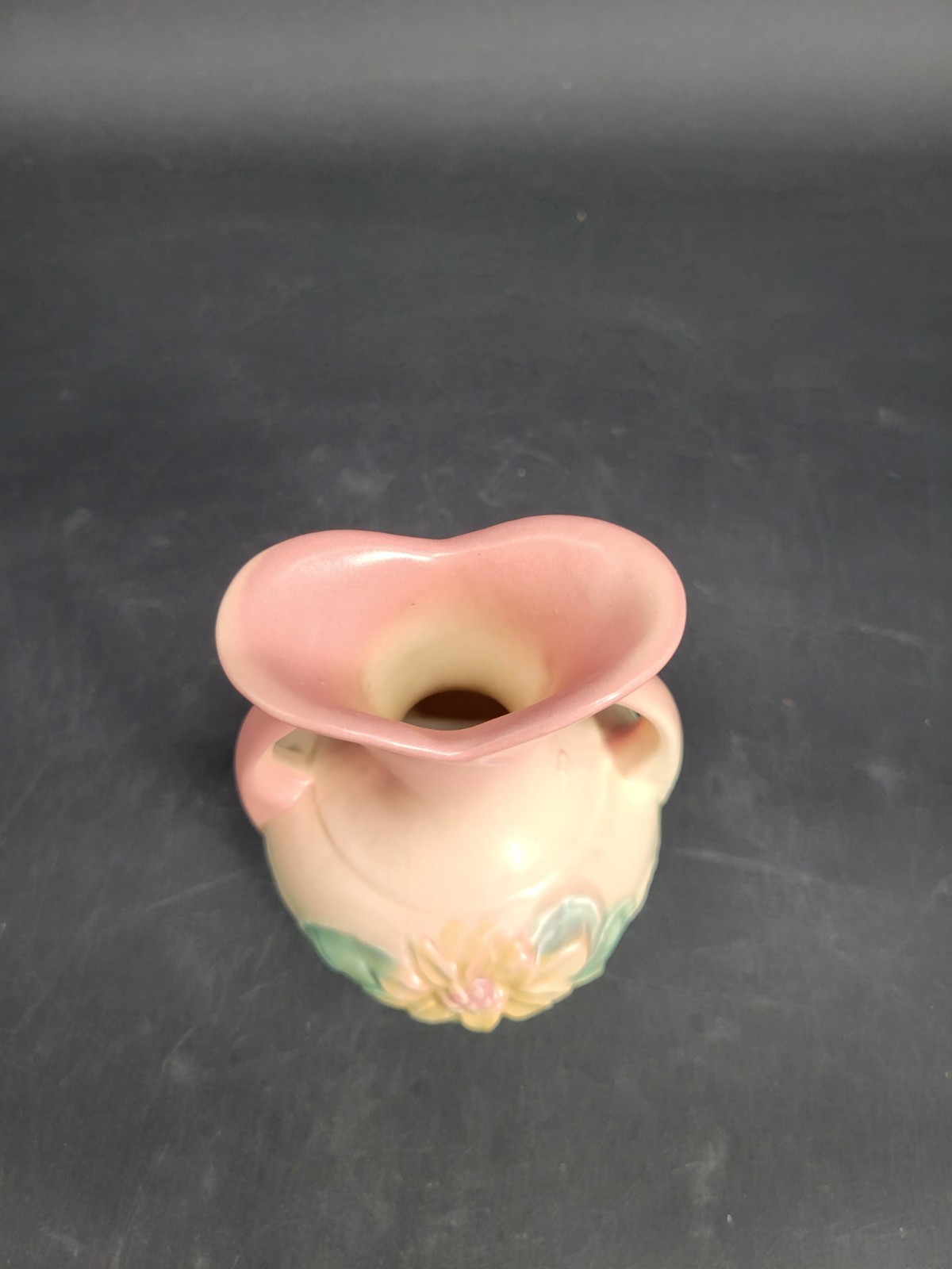 Vintage 1940s Hull Pottery U.S.A. Water Lily Line L-2 5 1/2 Inch 2-Handled Vase