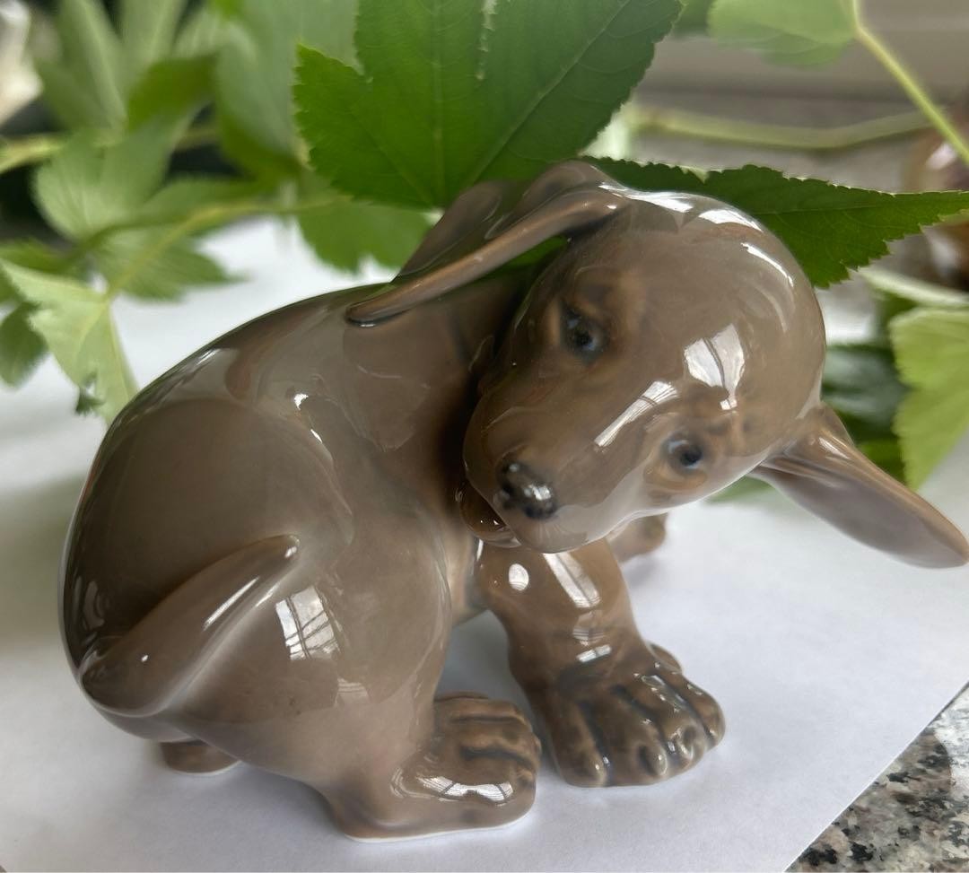 Royal Copenhagen dog Elegant Graceful Formal Luxury Denmark Figurine Japan