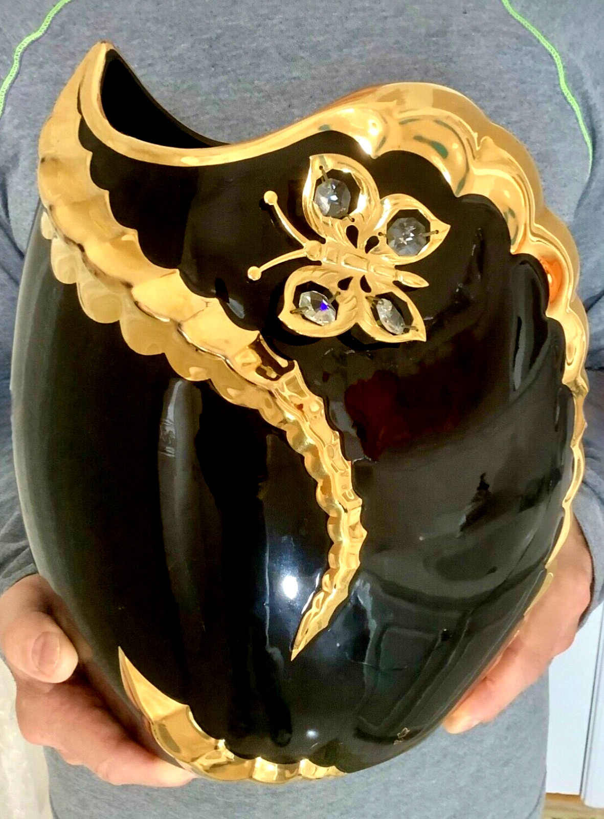 BC Creazioni Dipinto a Mano Signed 12” Black Gold Gilt Encrusted Vase Crystals