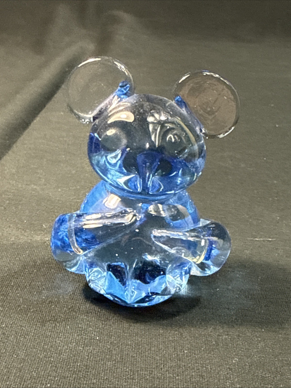United States Commemorative Fine Arts Gallery Blown Blue Glass Mouse Figurine