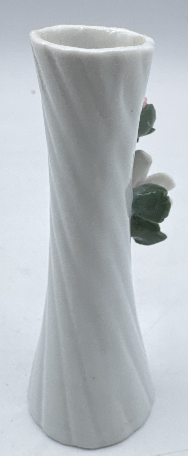 VTG Ceramic Mini 4″Bud Vase White Pink 3D Flowers Swirl Ribbed Texture
