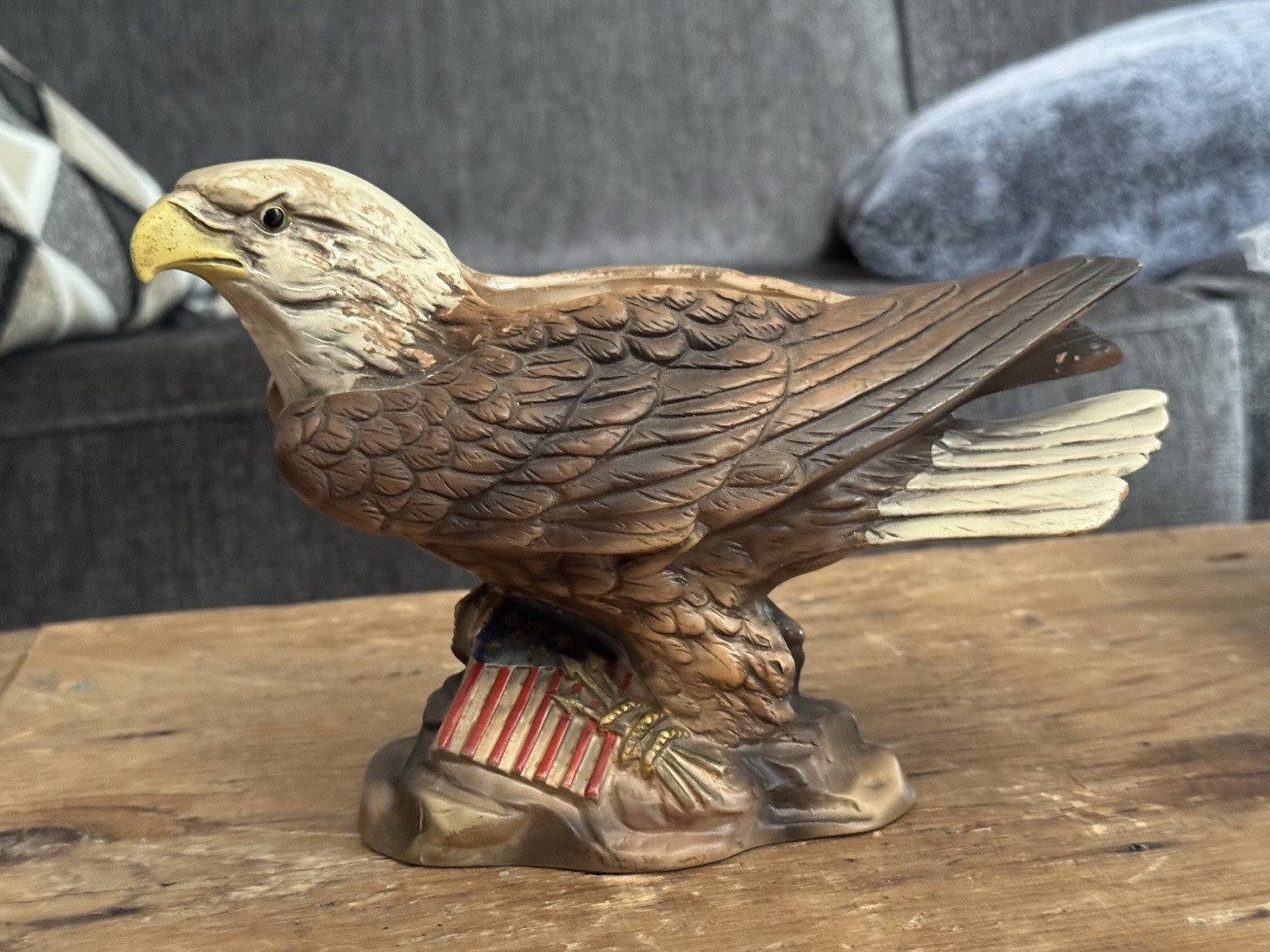 VTG AMERICAN BALD EAGLE CERAMIC PLANTER VASE INARCO 1964 Cleveland, Ohio E-2310