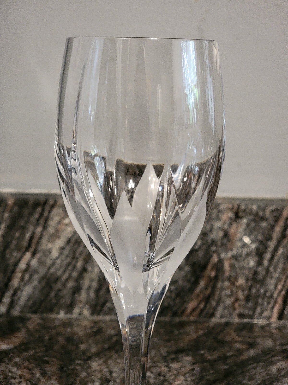 Mikasa Flame D’Amore Wine Goblets Frosted Blown Glasss- Set of 2 *