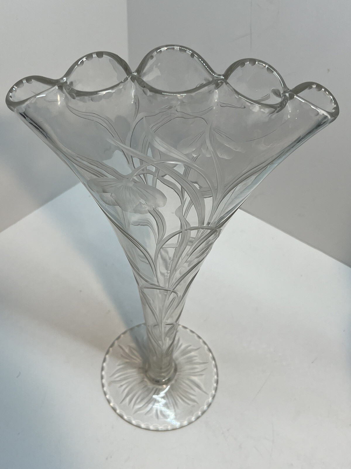 Stourbridge Stevens and Williams Art Nouveau Rock Crystal Antique Vase Beautiful