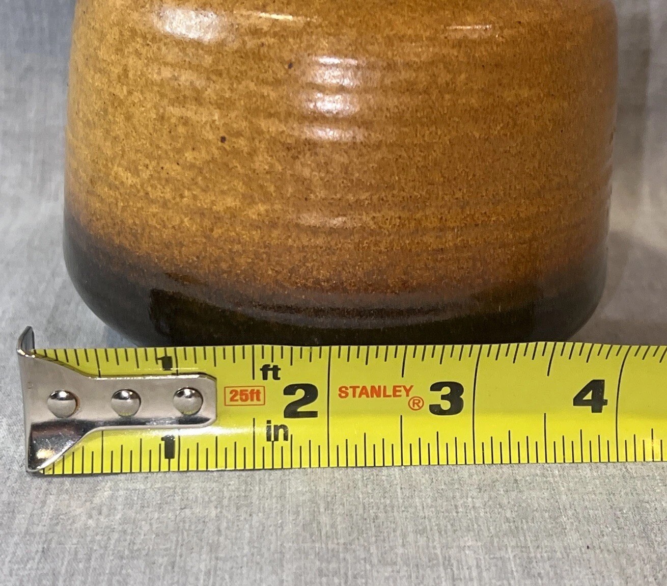 RARE VINTAGE MID CENTURY PIC P/C USA POTTERY BUD VASE WITH DECORATIVE LID