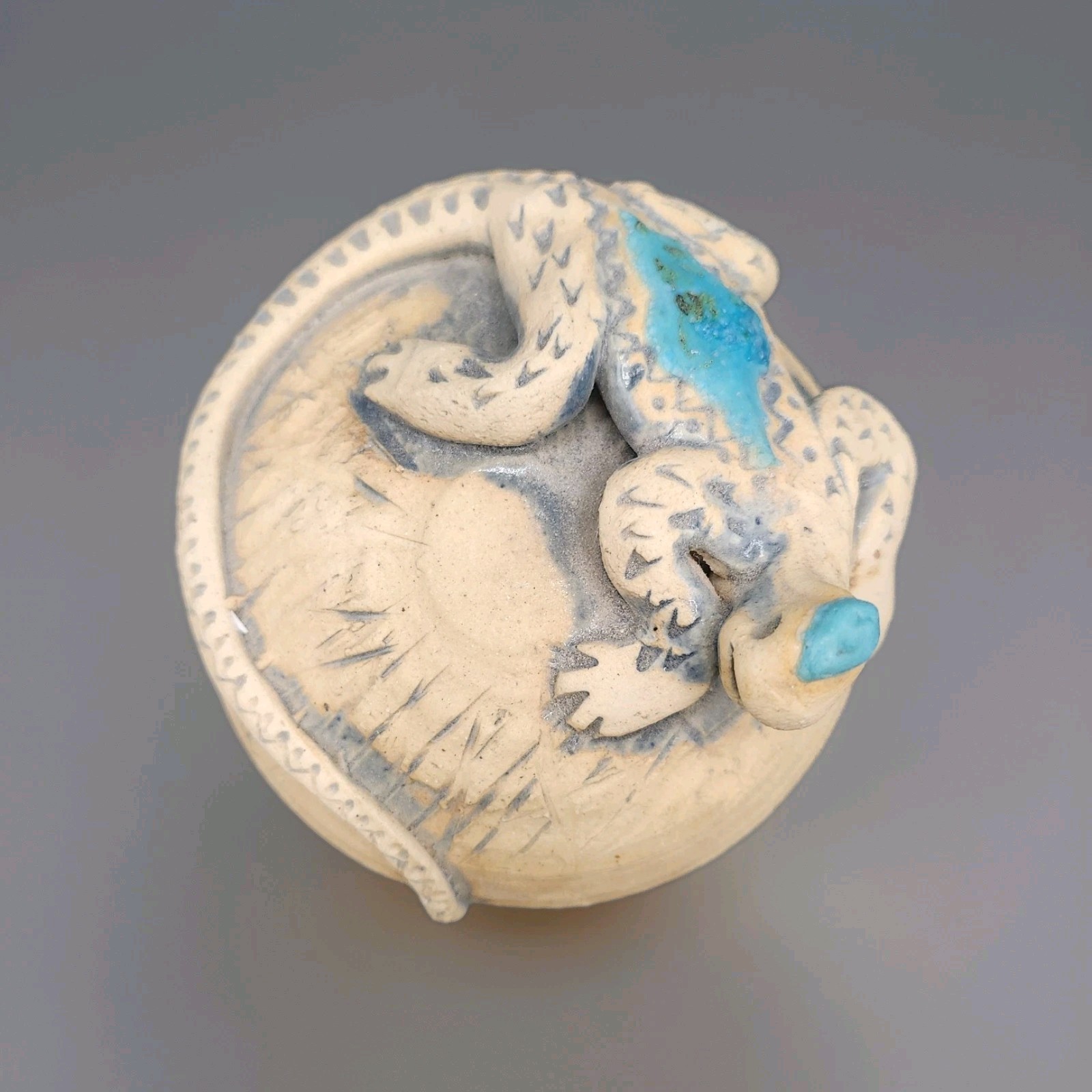 Vintage Studio Art Pottery Decorative Southwest Lizard 3D Vase Pot