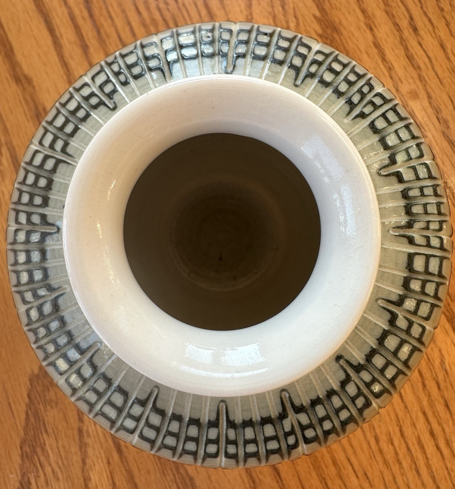 Handmade Studio Pottery Vase Signed by Artist Linda Sheard