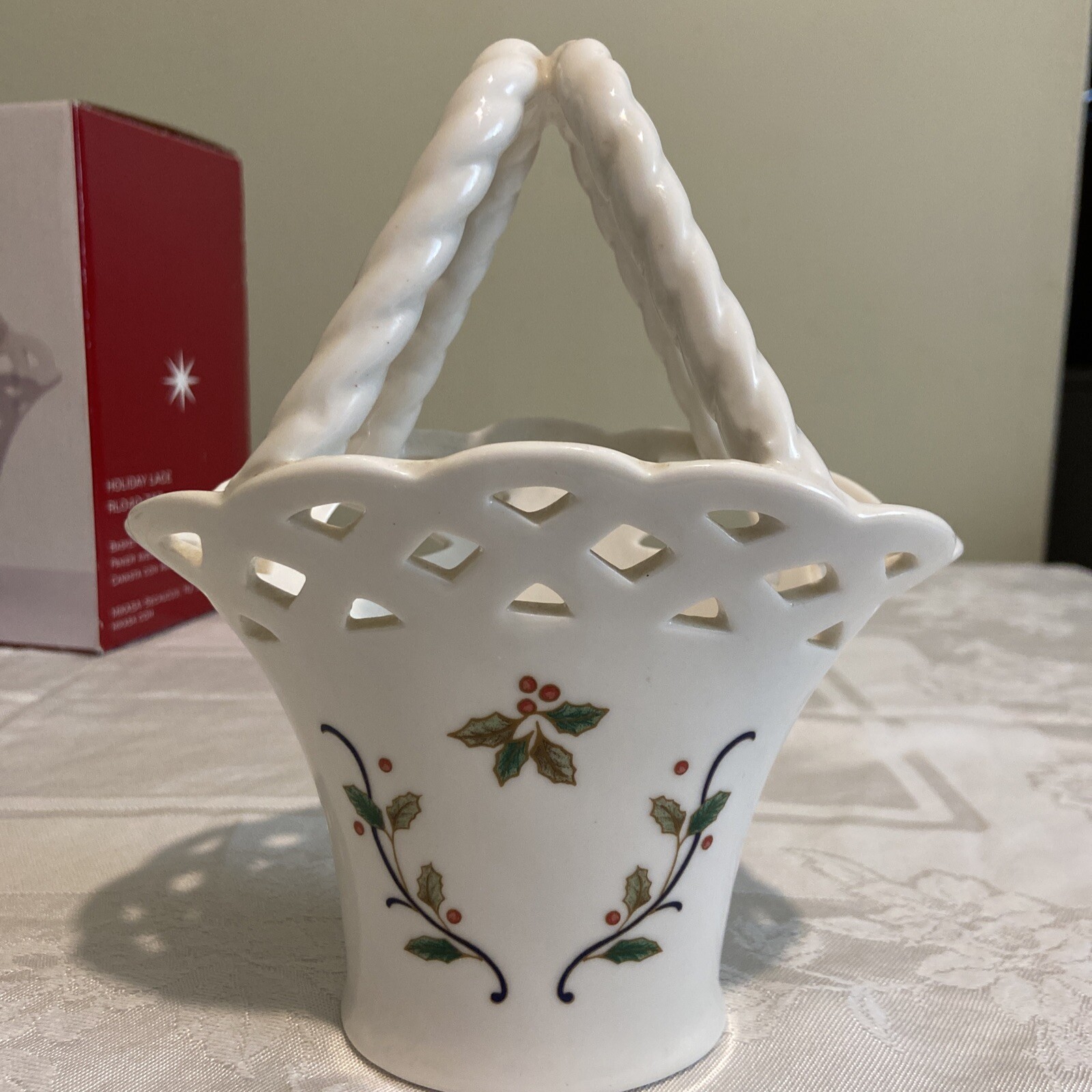 Mikasa Holiday Lace Holly Porcelain 7.5” Basket W/Handle New In Box