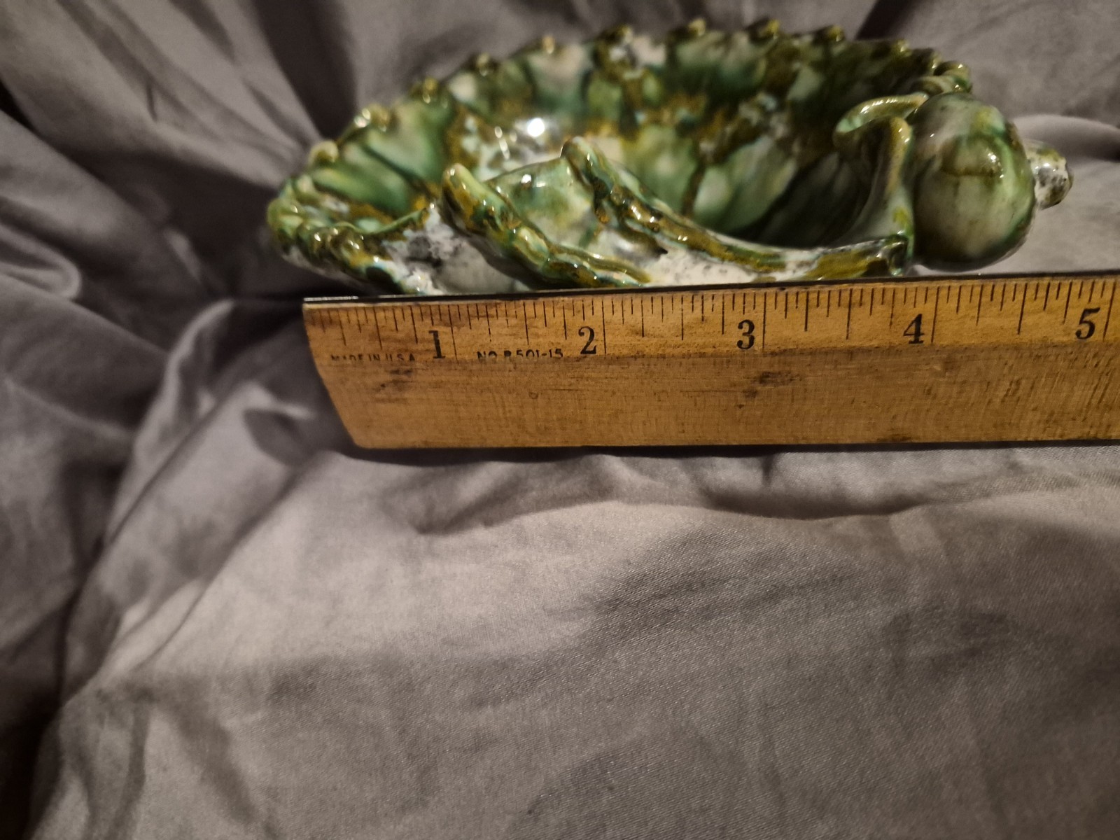 ITALIAN GREEN SEA SHELL SHAPE ceramic in great shape 5 1/2″ long