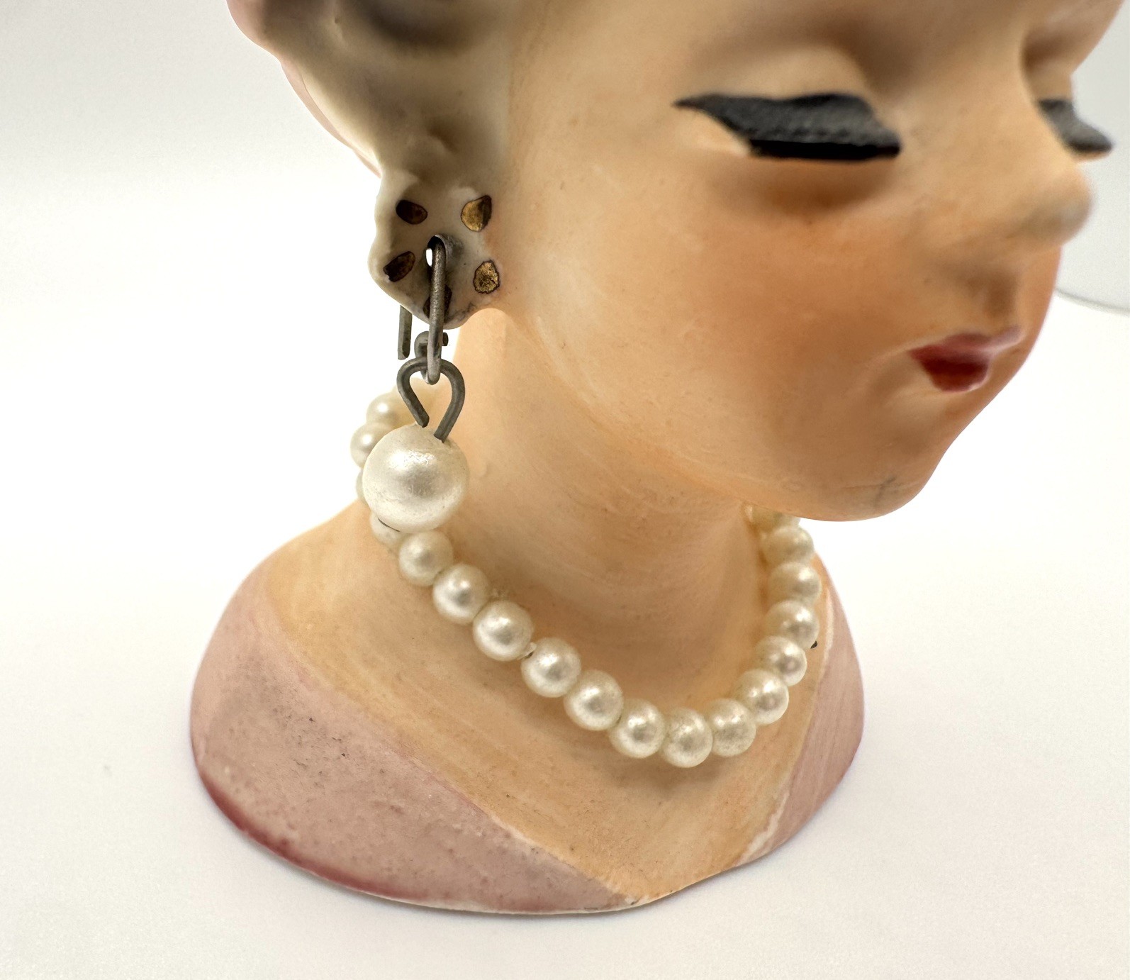 Vintage 3″ Mini Hat Lady HEAD VASE Pearl Earrings and Necklace Girl