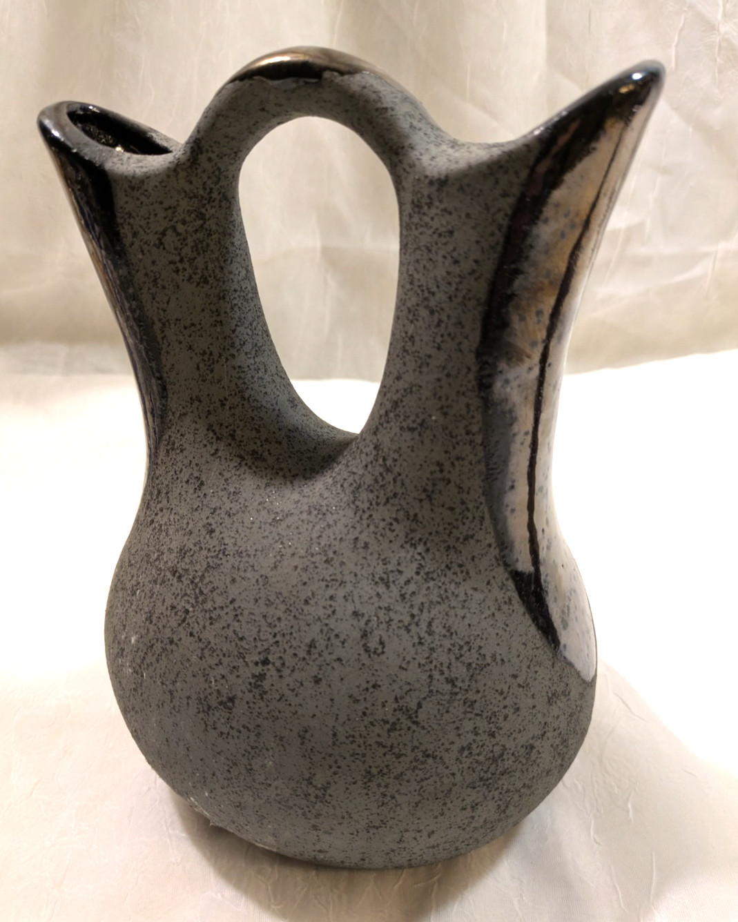 Unique Wedding Vase Style Pottery Retriever Pointer Bird Dog Cut Out Set of 2