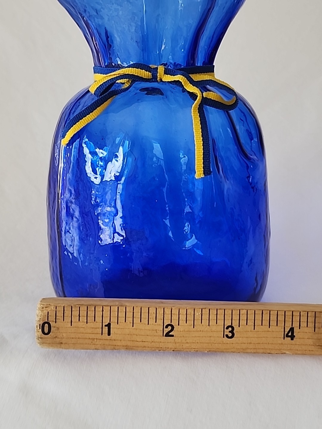 Sea Glas Bruk Kosta Sweden Rune Strand 6 1/2″ TALL, 4 1/4″ ACROSS BASE