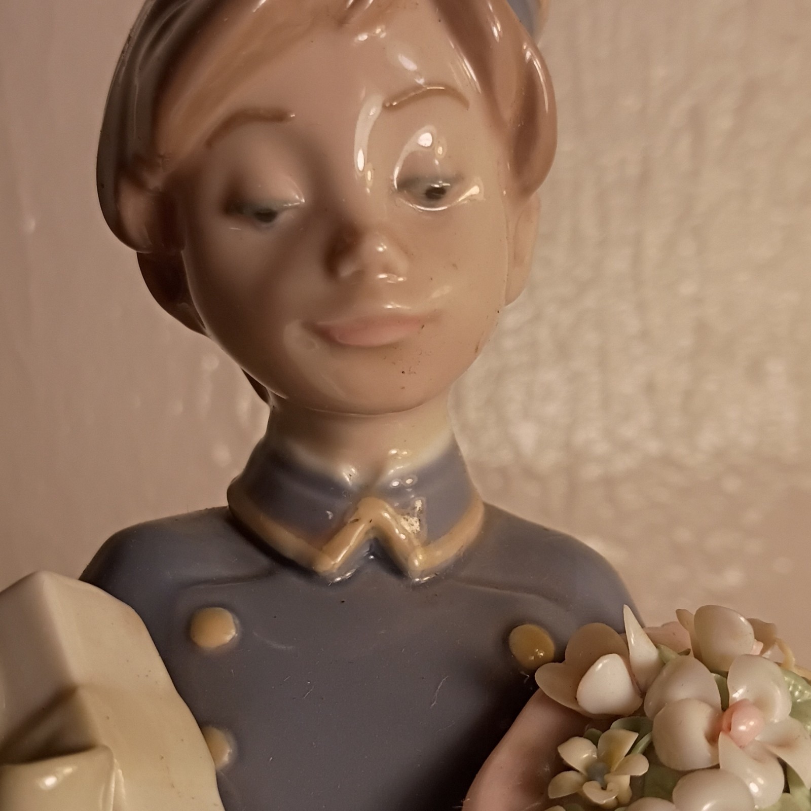 Lladró 5783 Porcelain Boy Flowers Bouquet, Hand Painted Signed Special Delivery