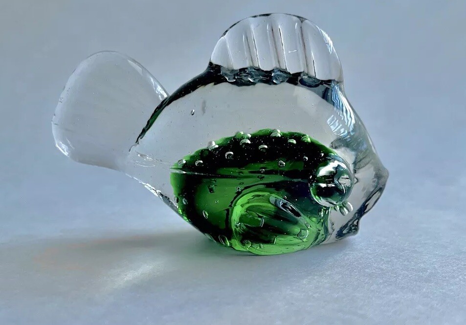 Lefton Murano Style Green Fish Art Glass Paperweight Controlled Bubbles