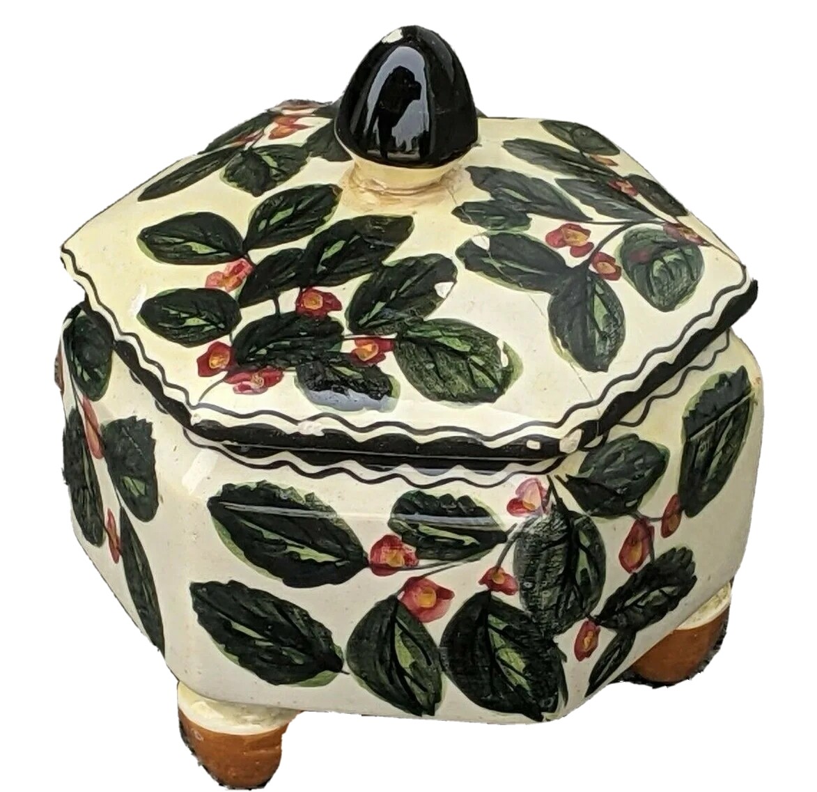 Leaf and berry patterned footed hexagon shape trinket box Valadares, Portugal