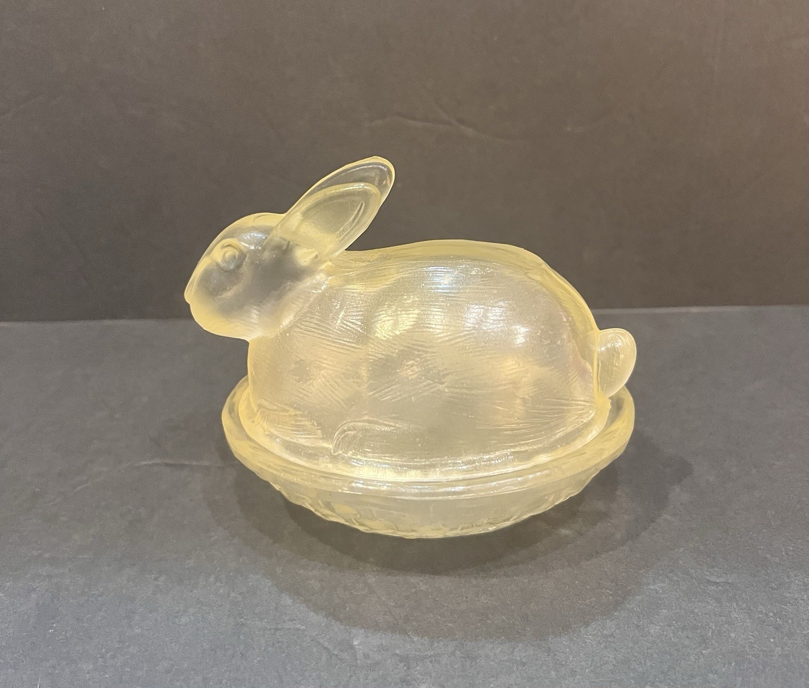 Vintage Yellow Art Glass Bunny Rabbit on Basket Nest Candy Dish Trinket Box