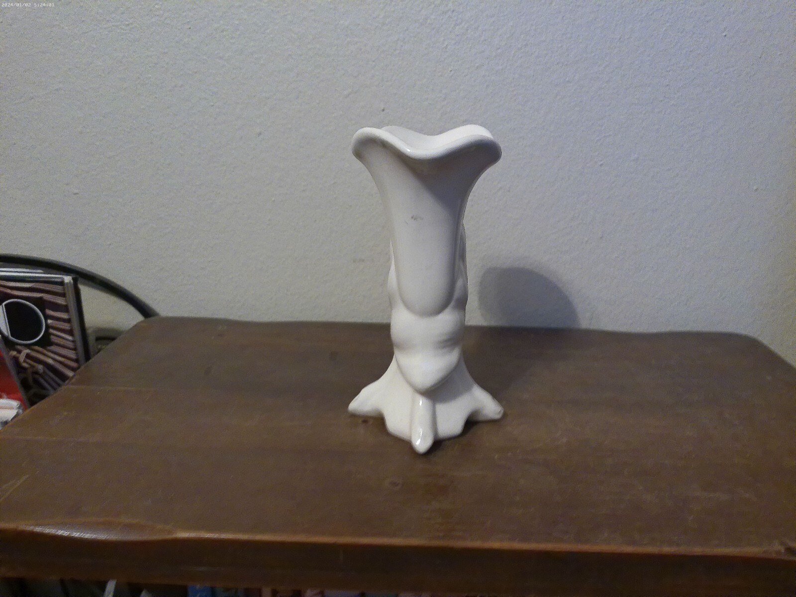 Vintage Camark USA #597 White Calla Lily Vase