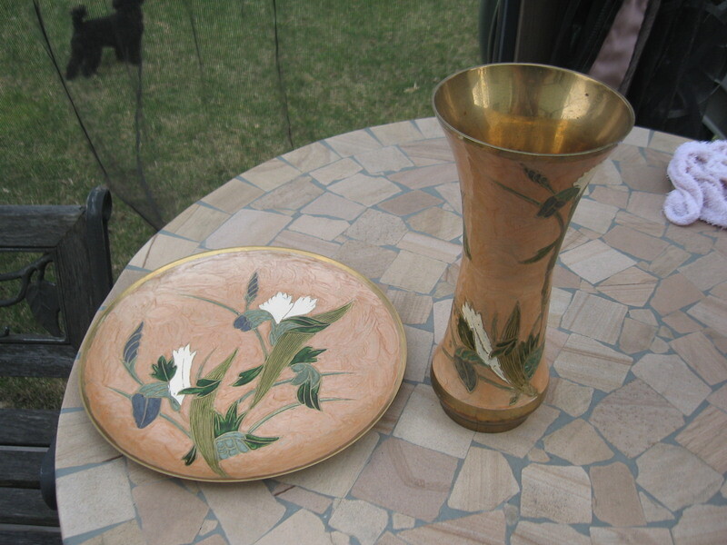 #H7 BRASS VASE & WALL DISH ENAMEL GREEN WHITE LIGHT BROWN CARAMEL
