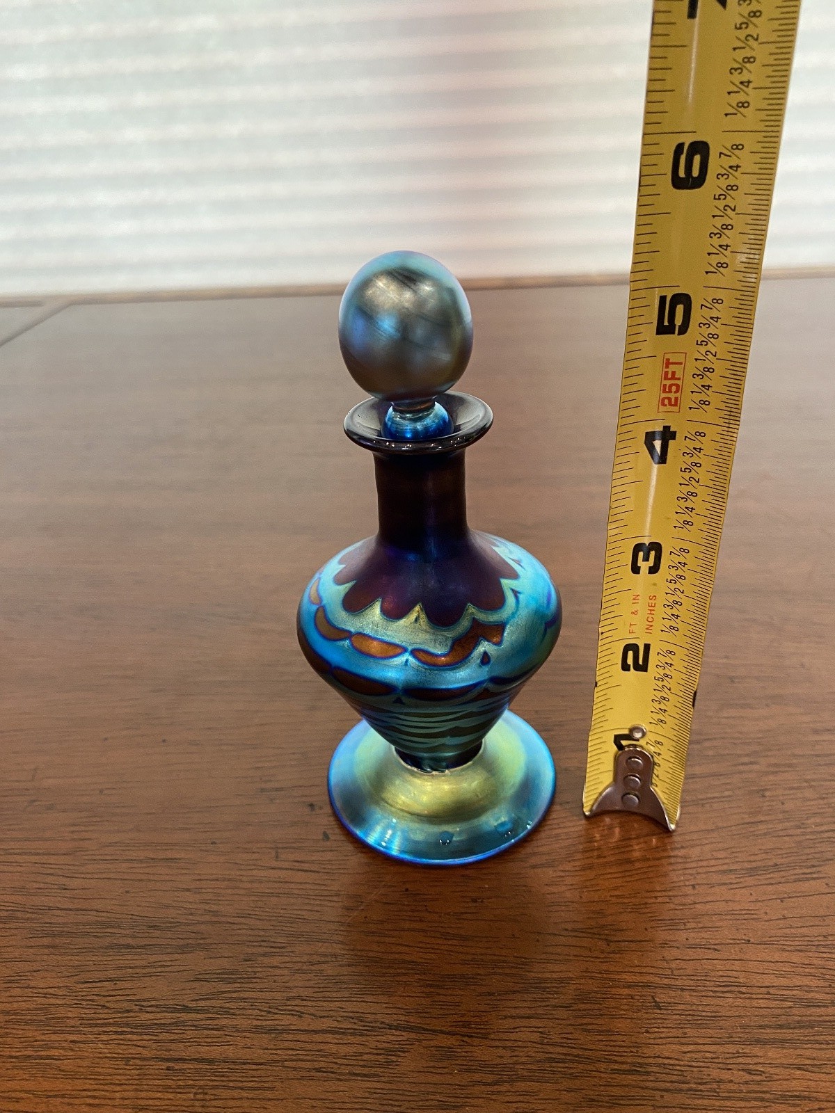 STUNNING VTG Blue Iridescent UNIQUE Design Glass Perfume Bottle W/STOPPER 5.25″H