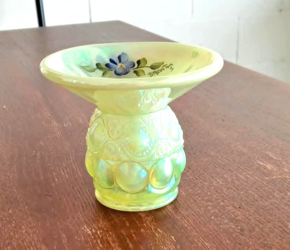 Mosser eyewinker SPITTOON. Vaseline, opalescent, iridescent, handpainted. RARE