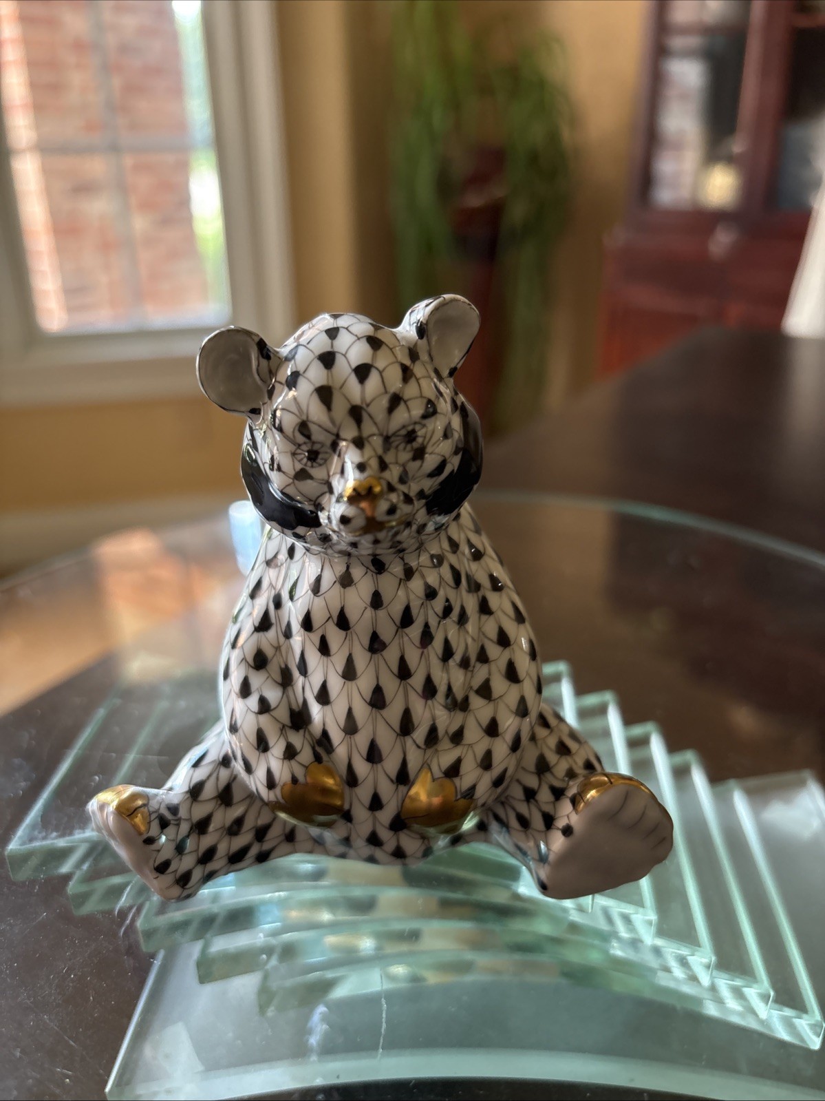 HEREND PORCELAIN Black FISHNET Sitting BeatFIGURINE #15361- MINT CONDITION