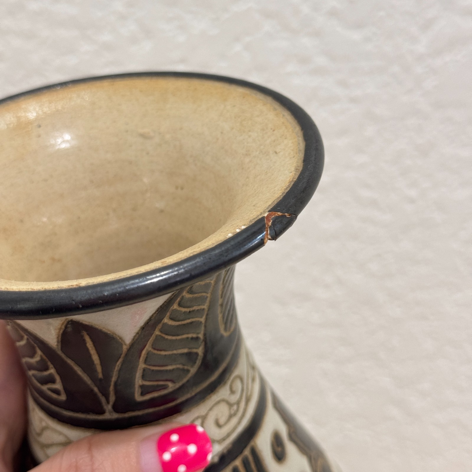 Vintage Studio Pottery Vase Black Cream Sgraffito Floral Boho Tribal 11”