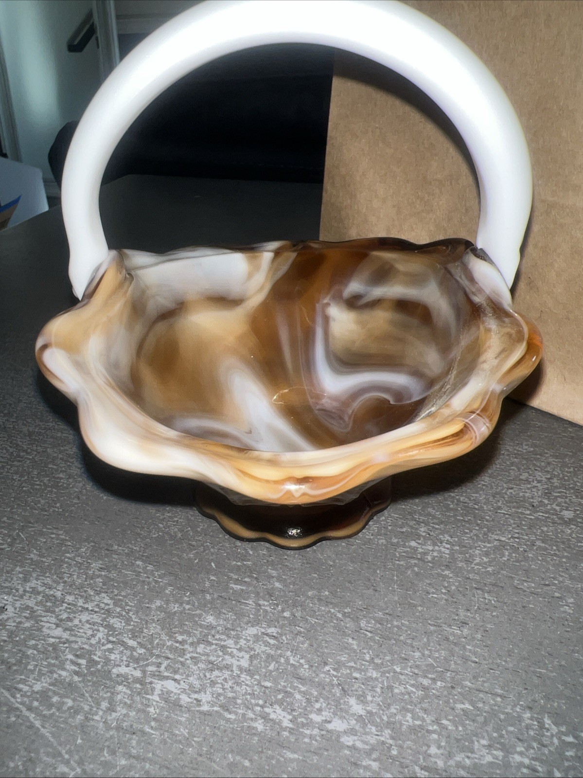 Imperial Caramel Slag “End Of Day” #156 4 1/2″ Basket With Original Tag Carmel