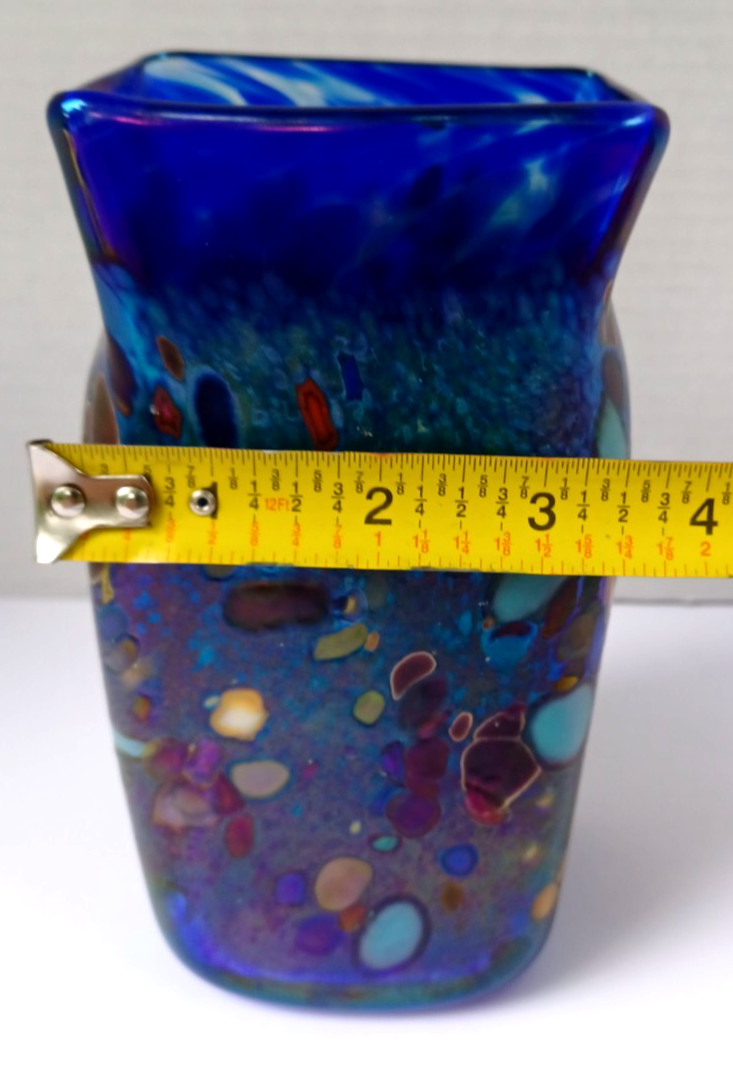 Stunning Vintage Signed 2000 David Tate 6.75″ Iridescent Abstract Art Glass Vase