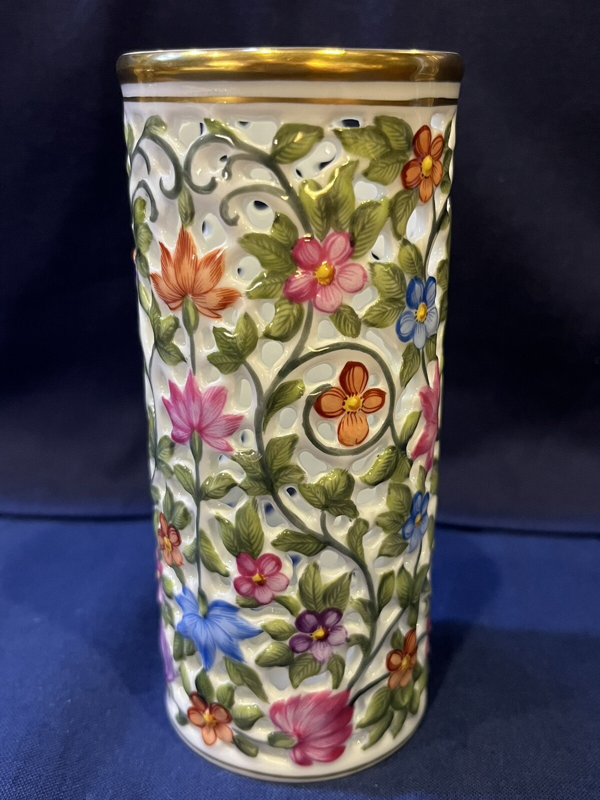Herend Reticulated / Openwork Pierced Vase – Rothschild Bird Motif #10