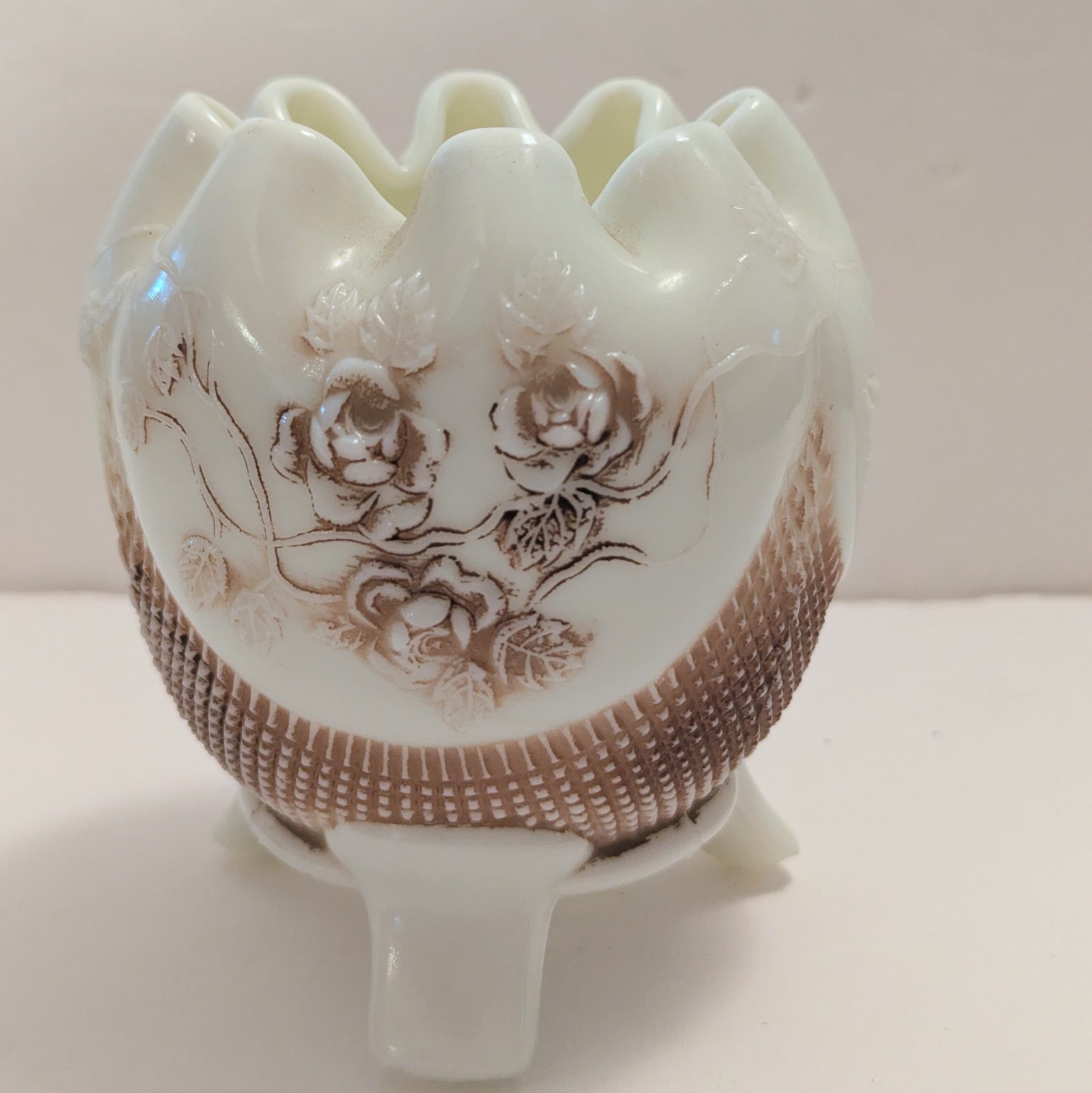 Northwood Custard Uranium Glass Footed Rose Bowl Fine Cut & Roses Nutmeg Glows