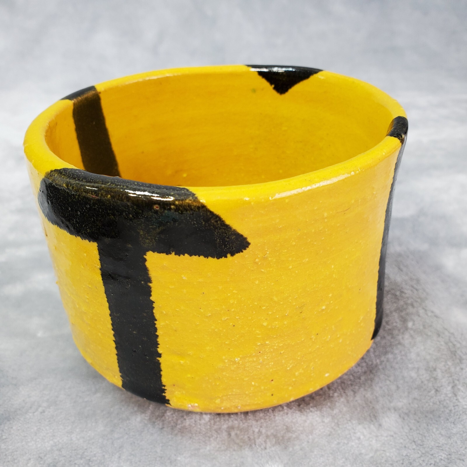 Studio Pottery Pot 3.5″ Yellow Black Arrow Utensil Brush Organizer Modern