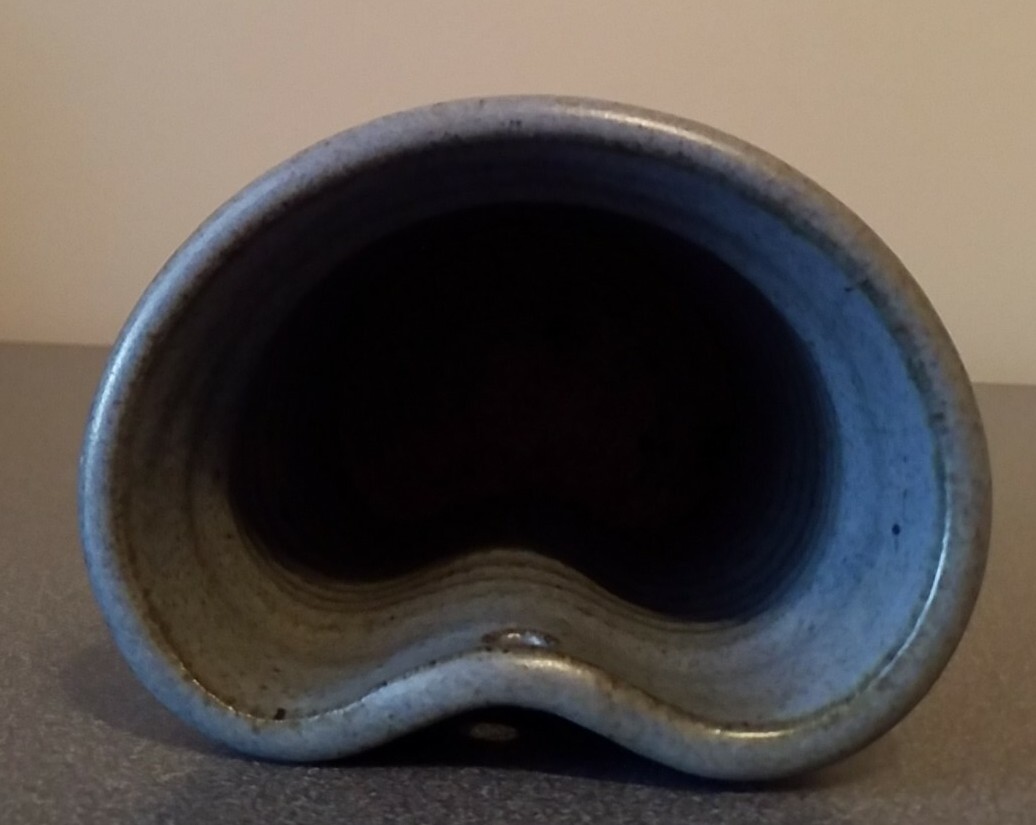 Brown County Pottery Wall Pocket Vase Studio Art Signed Mills 1993 Indiana