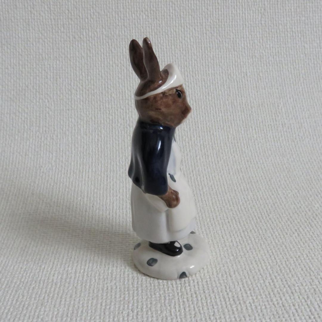 Royal Doulton Figurine Nurse Bunnykins 4.1 inches 2
