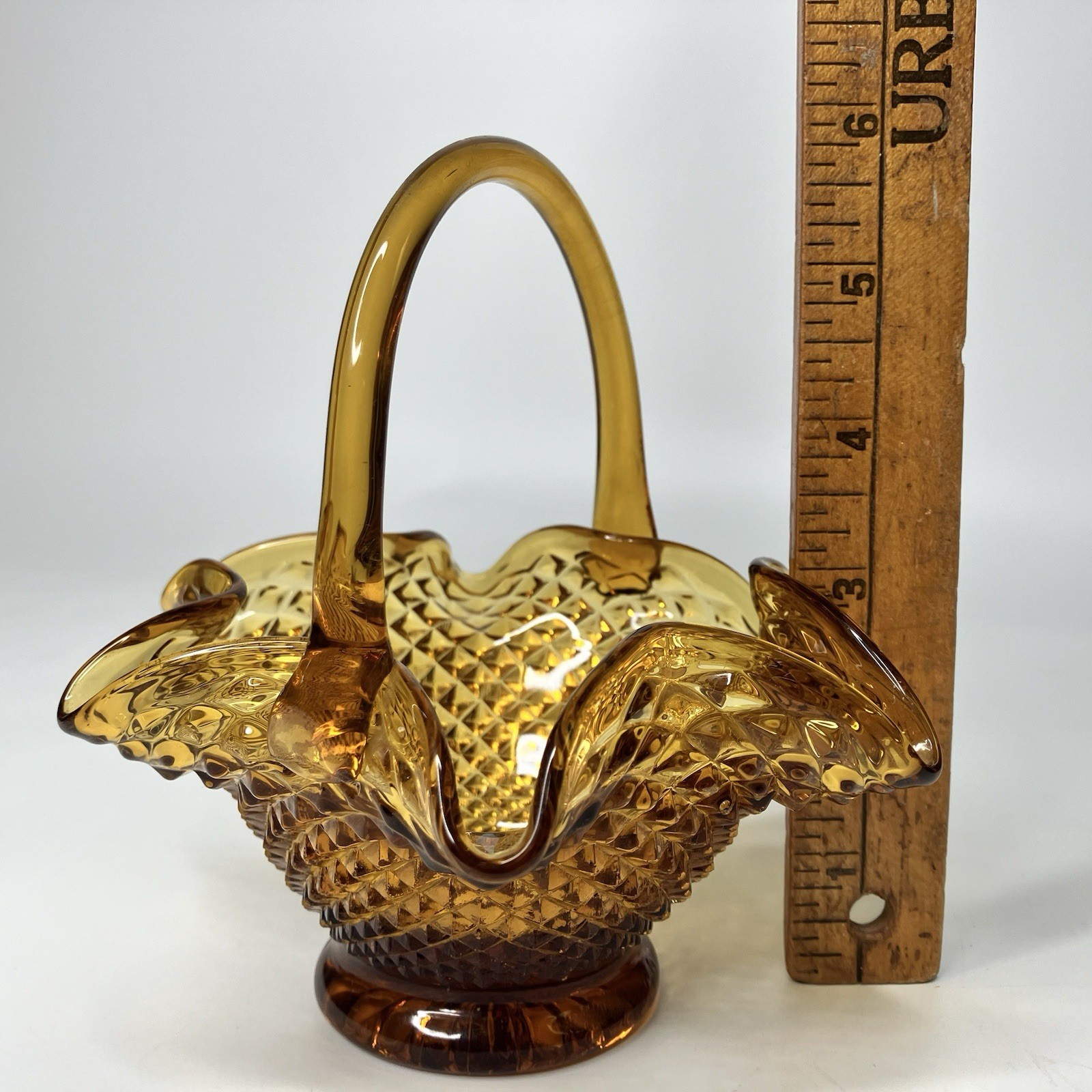 Vtg Amber Indiana Art Glass Basket Diamond Point Applied Handle Approx 6″ tall