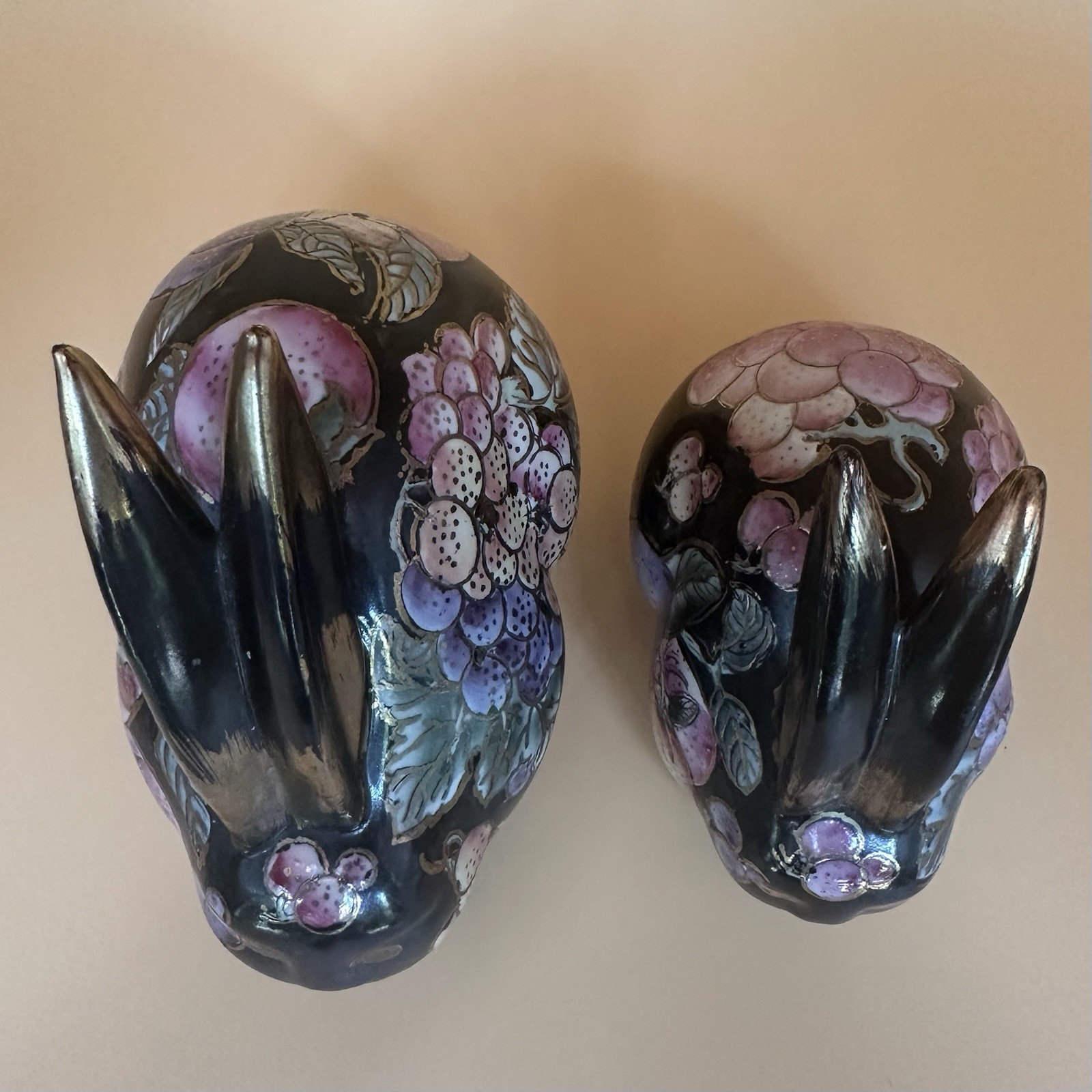 Vtg Andrea by Sadek Porcelain Bunny Figurines Black Chinoiserie Floral Set 2