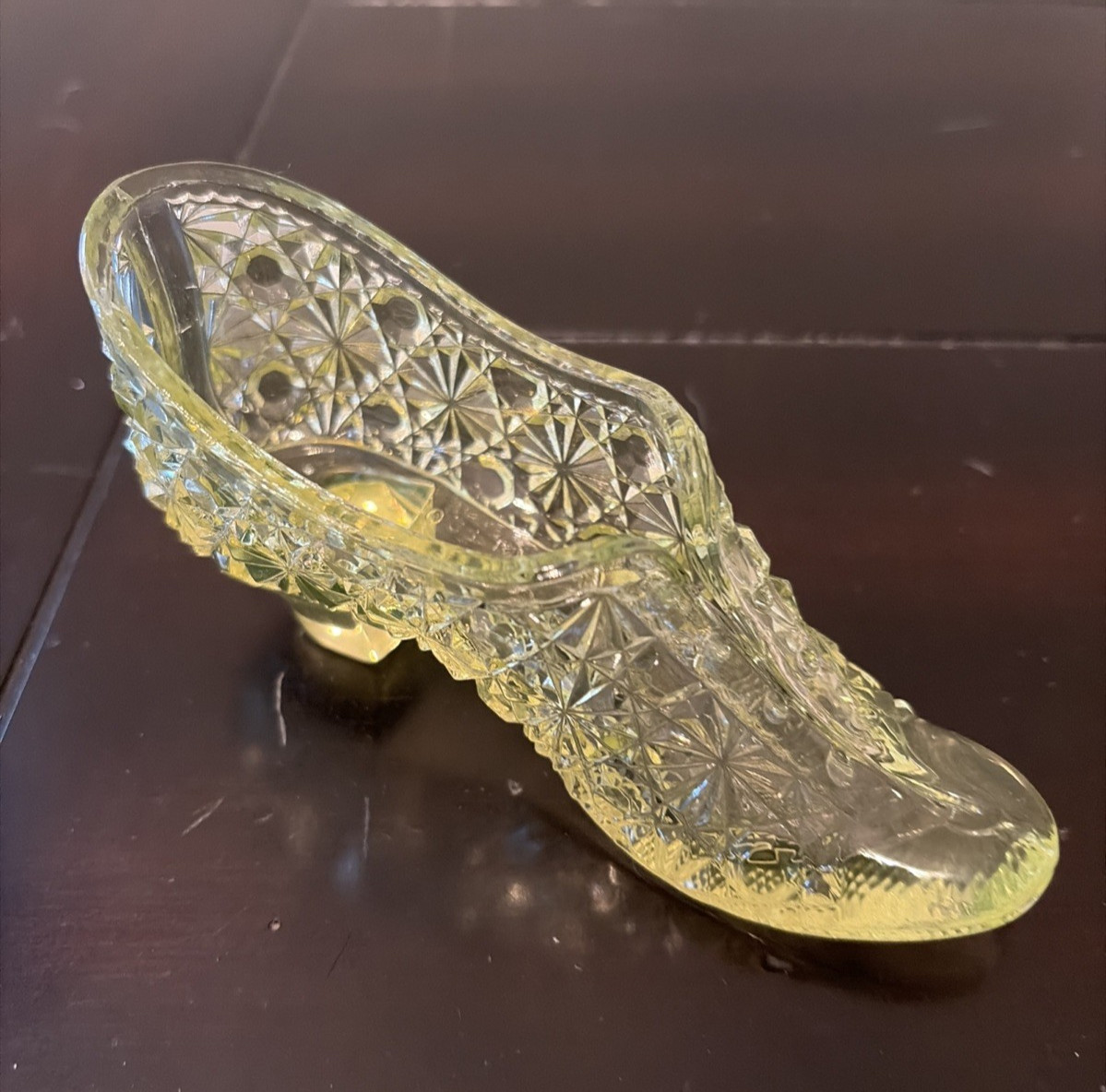 Duncan Miller Daisy & Button Slipper Shoe 5in Vaseline Uranium Glass UV Glow