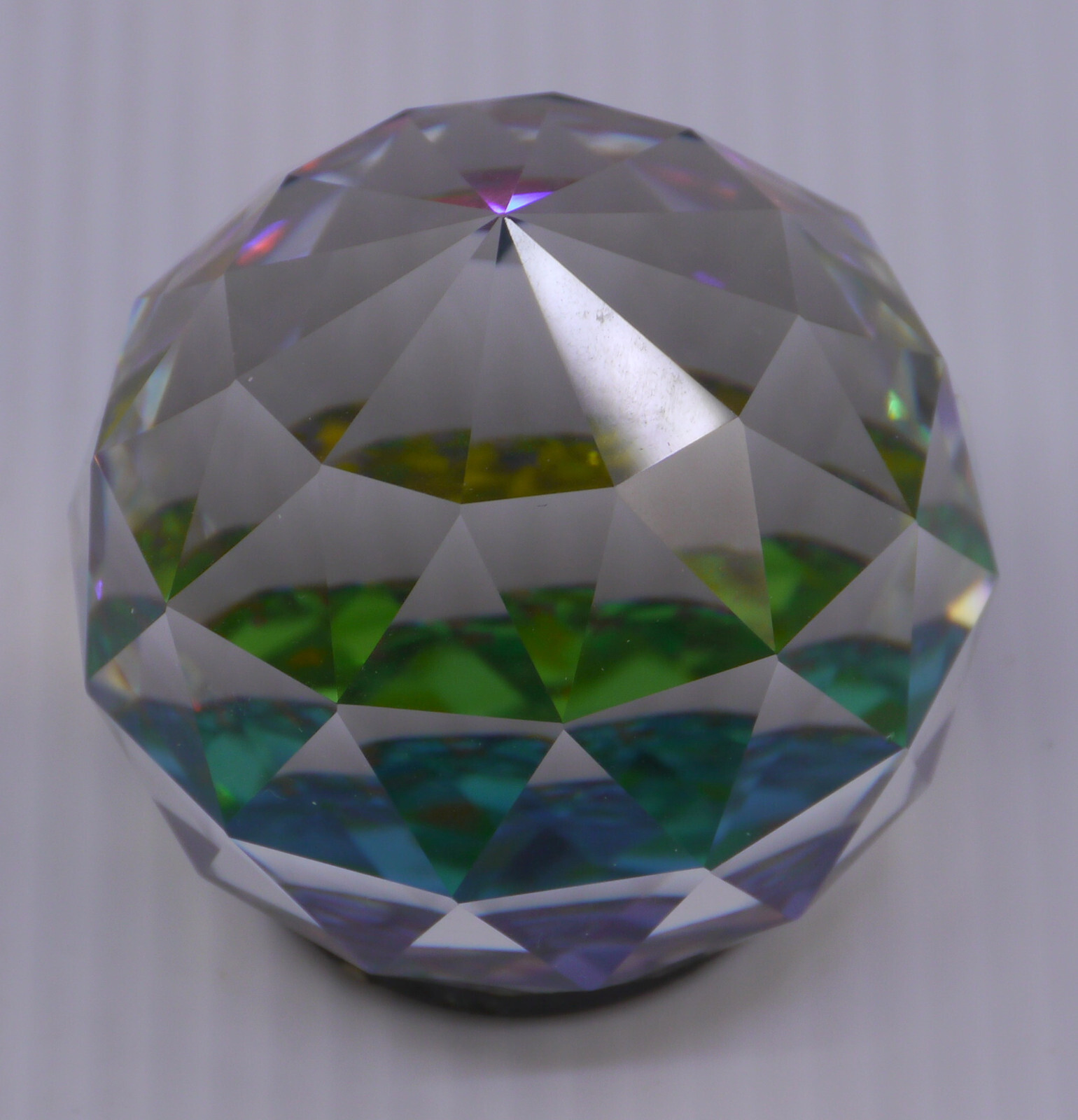 VINTAGE GORHAM CRYSTAL FACETED ROUND PAPERWEIGHT, COLOR SHIFTING, 2.25 IN.