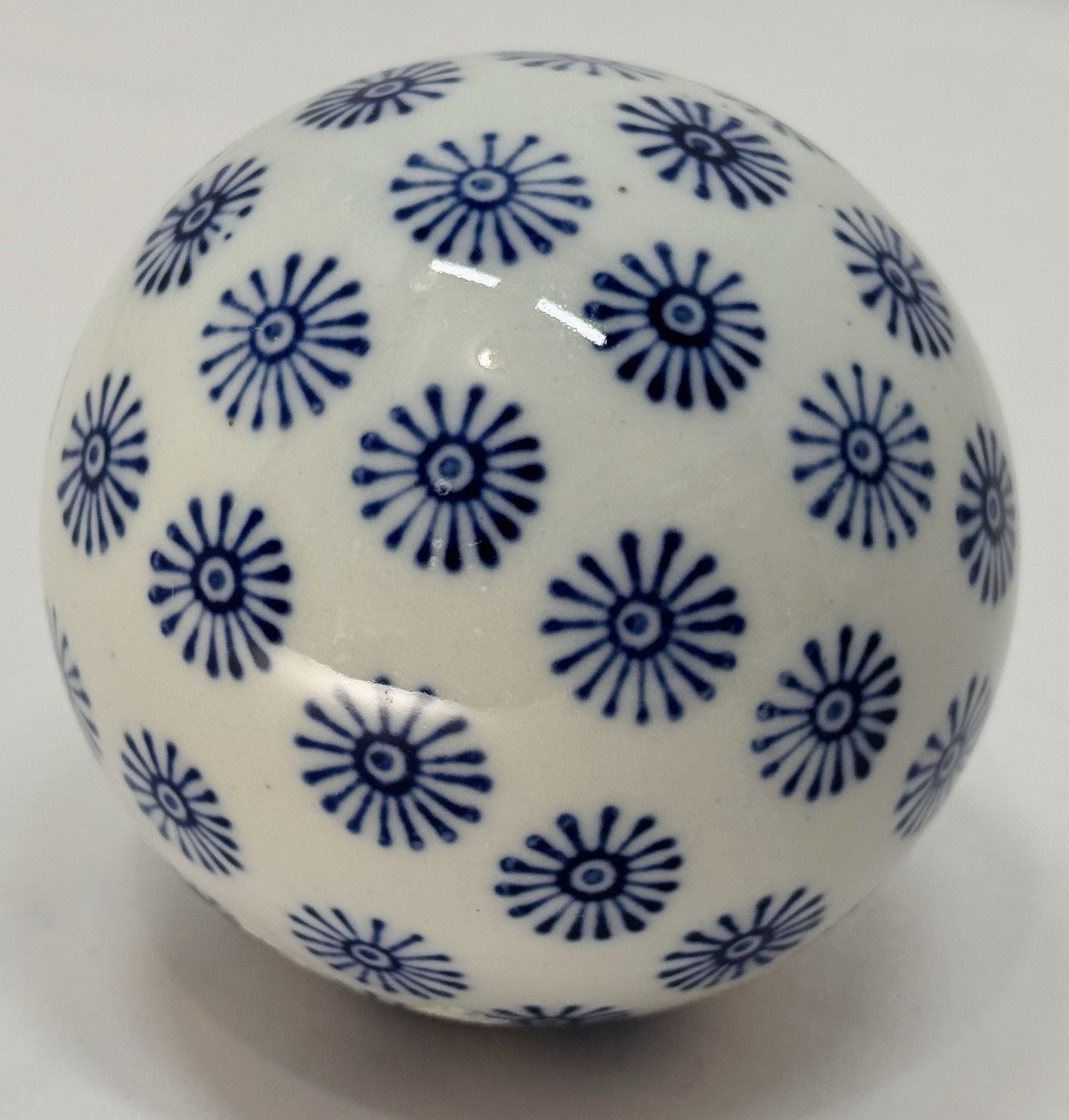 Cobalt Blue White Floral Motif Ornate Star Ceramic Porcelain Deco Carpet Ball