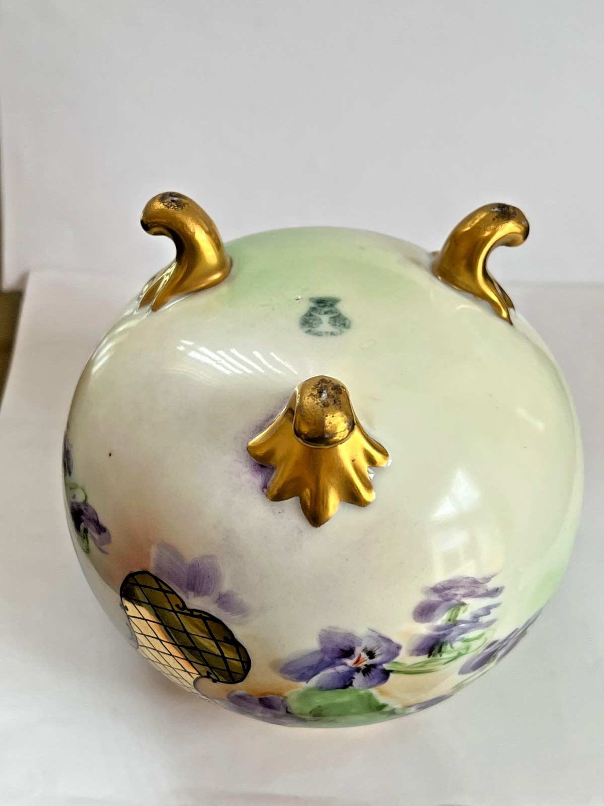 Antique VIENNA AUSTRIA Hand Painted VIOLETS Porcelain Footed ROSE BOWL VASE