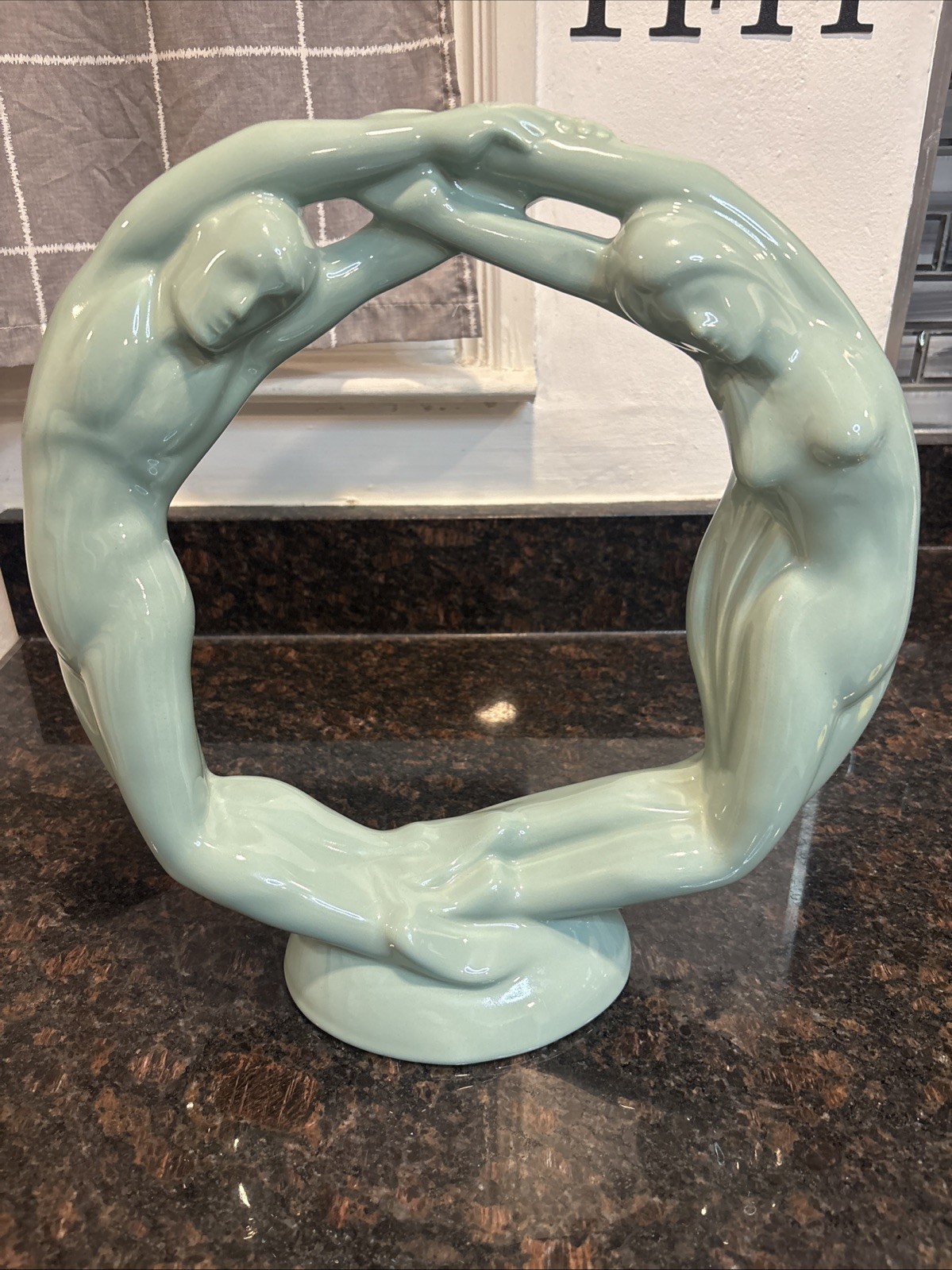Haeger USA Infinity Circle of Love #6037 Vintage Powder Blue Sculpture GC 14.5”