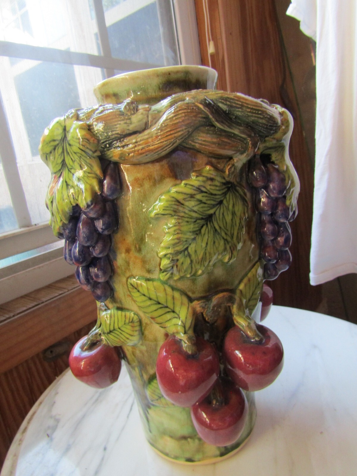 VTG. LARGE MAJOLICA GRAPE VINE & APPLE POTTERY VASE/JUG 12 1/2” TALL/ STUNNING